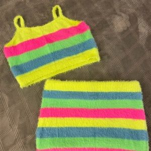 Fuzzy Two Piece Skirt Set size Large